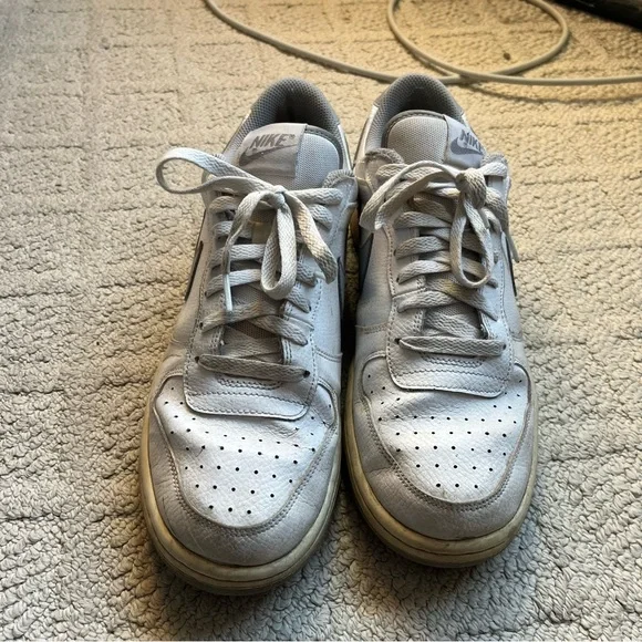 Nike Shoes - Picture 4 of 4